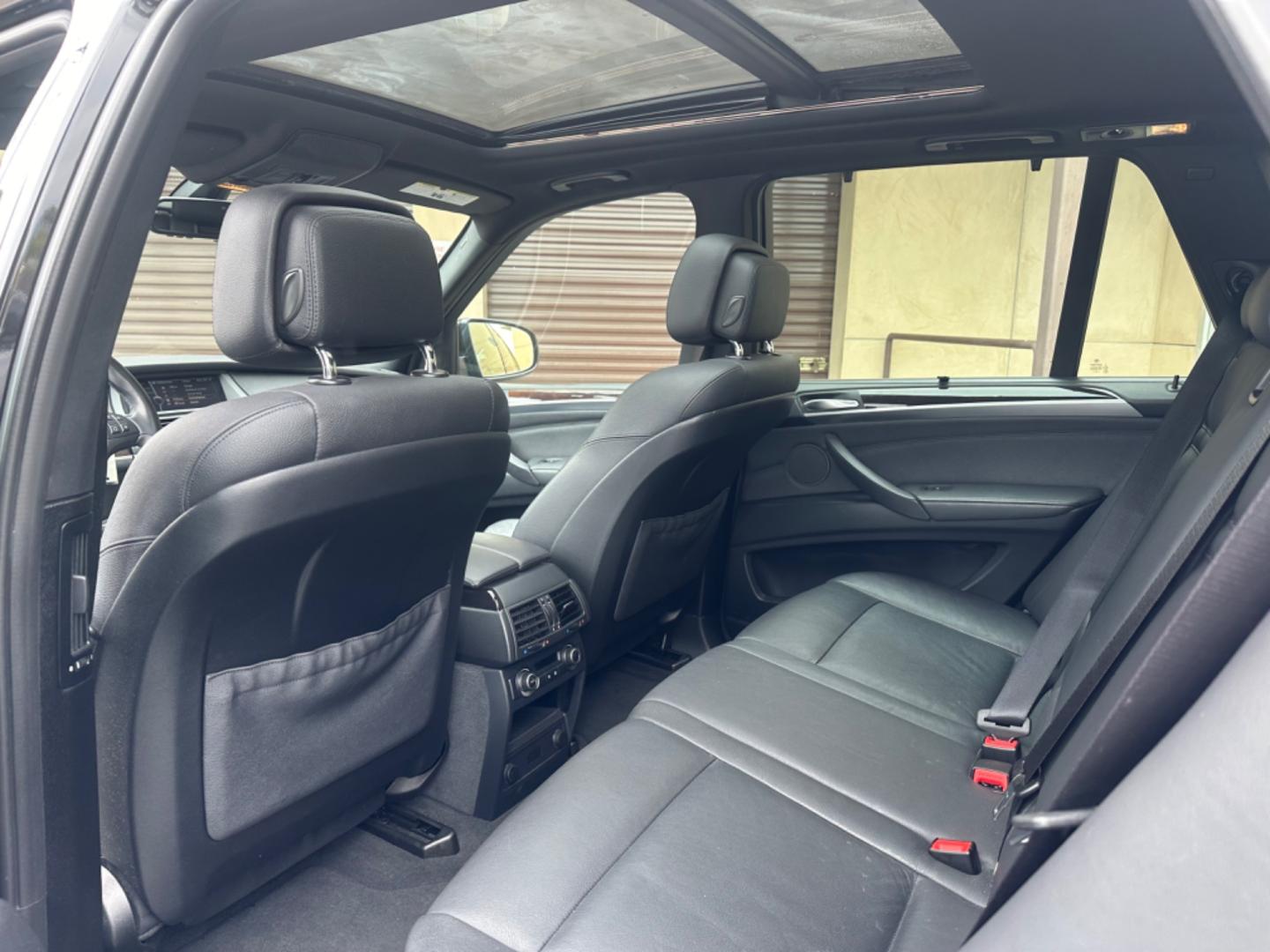 2013 Black /Black BMW X5 Leather (5UXZV4C59DL) with an 6 cylinder engine, Automatic transmission, located at 30 S. Berkeley Avenue, Pasadena, CA, 91107, (626) 248-7567, 34.145447, -118.109398 - Are you on the hunt for your next vehicle but struggling with a less-than-perfect credit history? Look no further! Our dealership proudly serves Pasadena, Altadena, Glendale, and surrounding areas, offering a diverse selection of high-quality used Buy Here Pay Here (BHPH) vehicles tailored to meet y - Photo#14